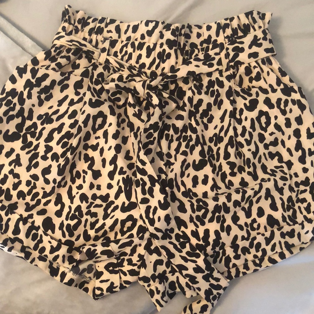 HIGH WAISTED SHORTS